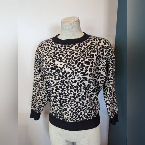 Molly Braken leopard print crew neck sweater size XS/S - Picture 4 of 15